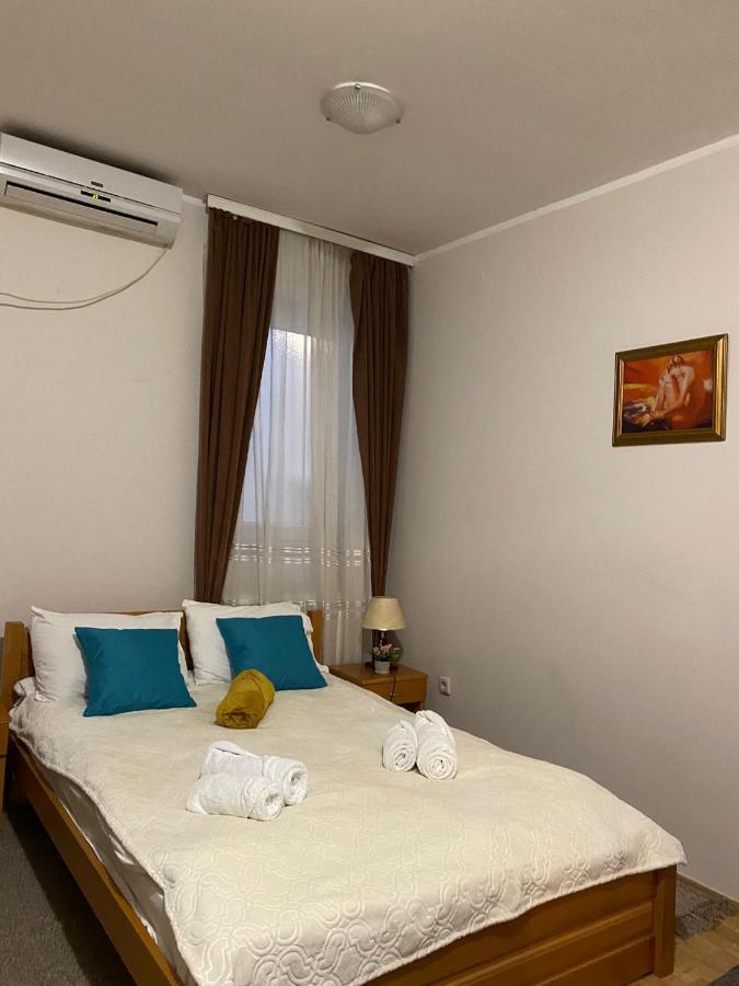 Villa Elena Belgrad Exteriör bild