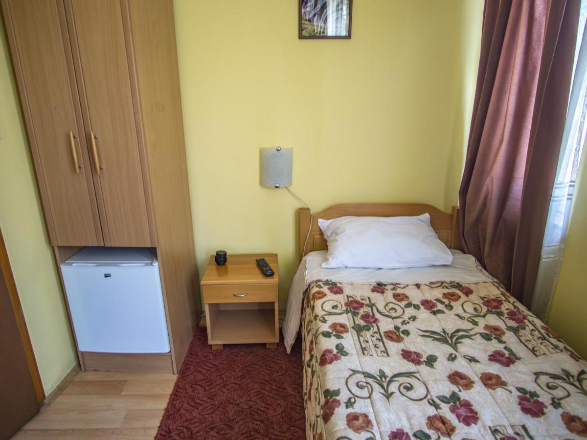 Villa Elena Belgrad Exteriör bild